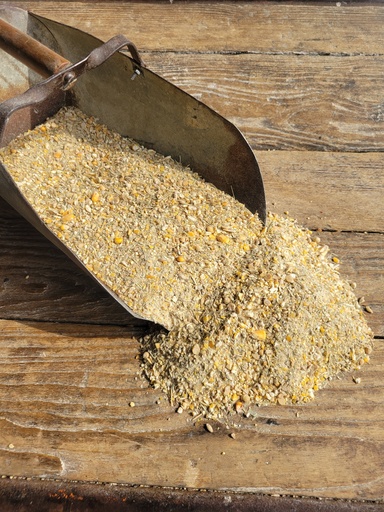 [43030] Farmer’s Blend Non-GMO Stock (Cattle Finisher) Feed 50lbs